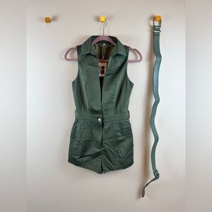 MOOYIUS (online boutique) Plunging V-Neck